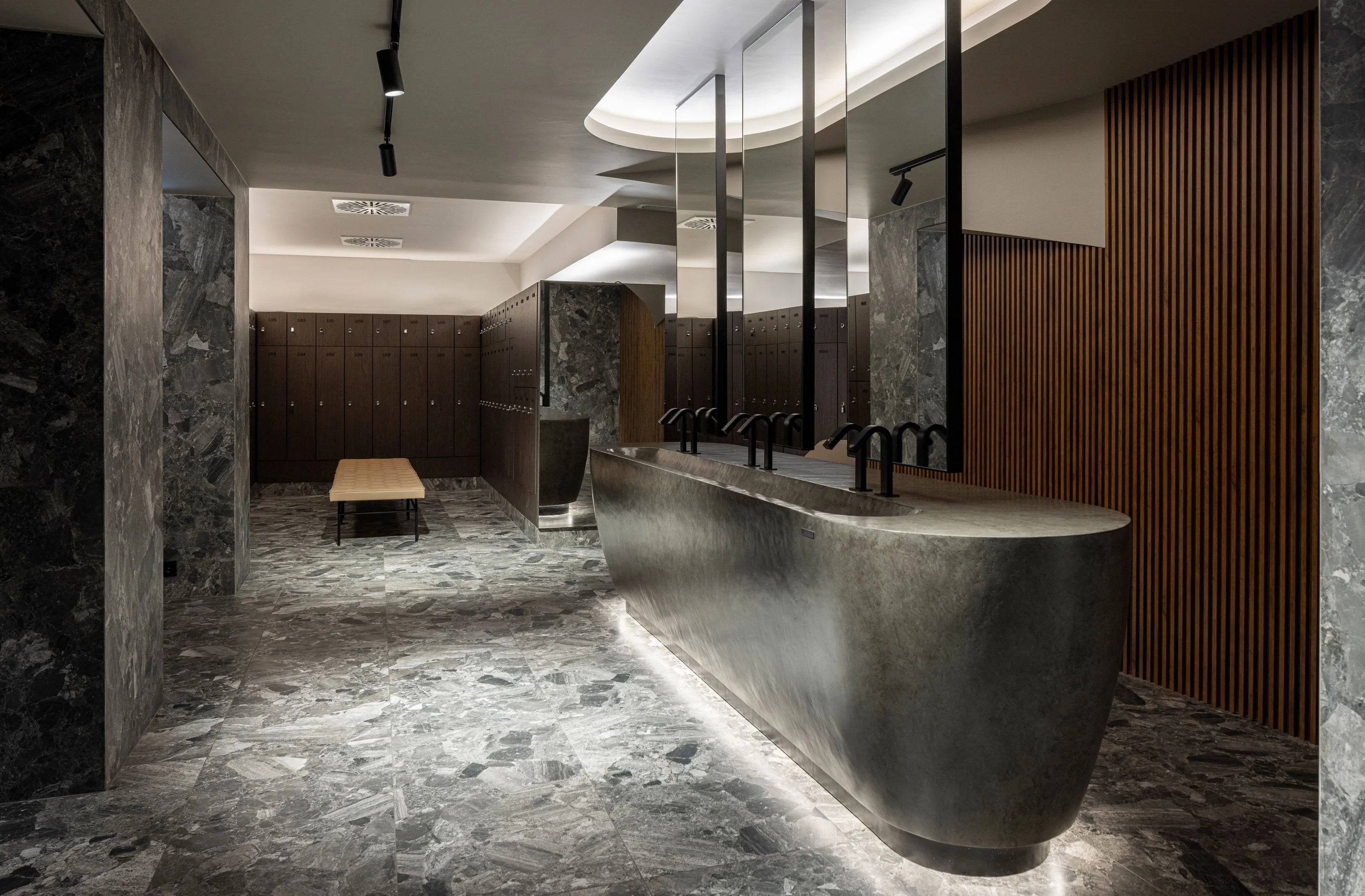 Phive Lisbon Bathhouses